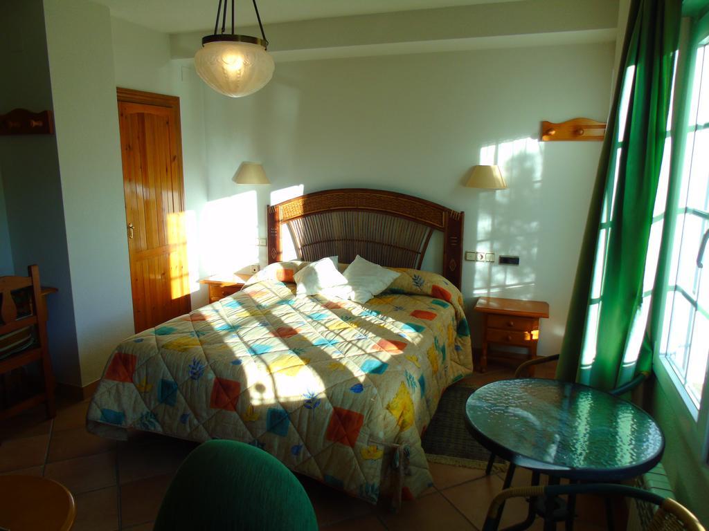 Apartamentos Turisticos Cumbres Verdes La Zubia  Cameră foto
